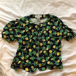 Adorable vintage Eagle's Eye cotton buttonup shirt